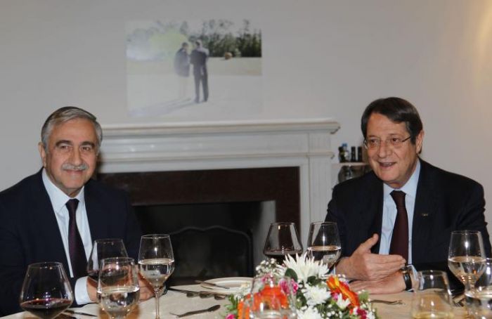 &Mu;&epsilon;&tau;ά &tau;&iota;&sigmaf; 7 &Alpha;&pi;&rho;&iota;&lambda;ί&omicron;&upsilon; &eta; &epsilon;&pi;&alpha;&nu;έ&nu;&alpha;&rho;&xi;&eta; -&upsilon;&pi;ό... ό&rho;&omicron;&upsilon;&sigmaf;- &tau;&omega;&nu; &delta;&iota;&alpha;&pi;&rho;&alpha;&gamma;&mu;&alpha;&tau;&epsilon;ύ&sigma;&epsilon;&omega;&nu;