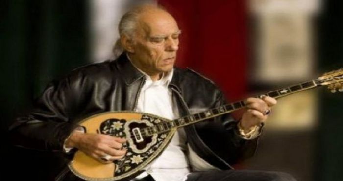 Έ&phi;&upsilon;&gamma;&epsilon; &alpha;&pi;ό &tau;&eta; &zeta;&omega;ή &omicron; &Sigma;&tau;έ&lambda;&iota;&omicron;&sigmaf; &Beta;&alpha;&mu;&beta;&alpha;&kappa;ά&rho;&eta;&sigmaf;