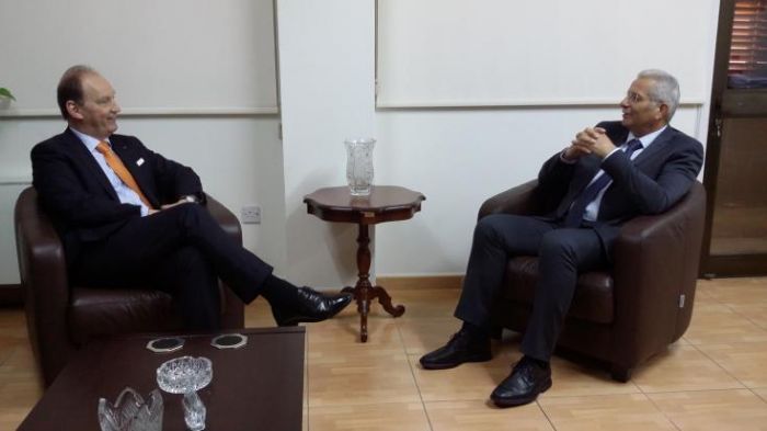 &laquo;&Chi;&rho;&upsilon;&sigma;ή &epsilon;&upsilon;&kappa;&alpha;&iota;&rho;ί&alpha;&raquo; &gamma;&iota;&alpha; &lambda;ύ&sigma;&eta; &tau;&omicron;&upsilon; &Kappa;&upsilon;&pi;&rho;&iota;&alpha;&kappa;&omicron;ύ...