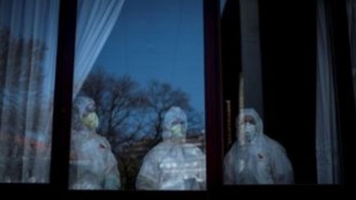 Έ&rho;&epsilon;&upsilon;&nu;&alpha; &gamma;&iota;&alpha; &pi;&iota;&theta;&alpha;&nu;ή &alpha;&pi;ό&kappa;&rho;&upsilon;&psi;&eta; &theta;&alpha;&nu;ά&tau;&omega;&nu; &alpha;&pi;ό &kappa;&omicron;&rho;&omega;&nu;&omicron;ϊό &sigma;&tau;&omicron;&nu; &mu;&epsilon;&gamma;&alpha;&lambda;ύ&tau;&epsilon;&rho;&omicron; &omicron;ί&kappa;&omicron; &epsilon;&upsilon;&gamma;&eta;&rho;ί&alpha;&sigmaf; &sigma;&tau;&eta;&nu; &Iota;&tau;&alpha;&lambda;ί&alpha;