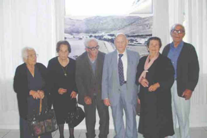 &Alpha;&pi;&omicron;&chi;&alpha;&iota;&rho;&epsilon;&tau;&iota;&sigma;&mu;ό&sigmaf; &sigma;&tau;&eta;&nu; &Chi;&lambda;ό&eta; &Tau;&omicron;&upsilon;&mu;&alpha;&nu;ή, &tau;&eta;&nu; &tau;&epsilon;&lambda;&epsilon;&upsilon;&tau;&alpha;ί&alpha; &Omicron;&nu;&iota;&sigma;ώ&tau;&iota;&sigma;&sigma;&alpha; &pi;&rho;ώ&tau;&eta;&sigmaf; &gamma;&epsilon;&nu;&iota;ά&sigmaf;*