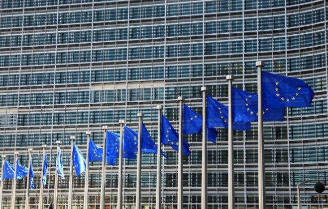 Ά&tau;&upsilon;&pi;&omicron; &delta;&epsilon;ί&pi;&nu;&omicron; έ&xi;&iota; &Epsilon;&upsilon;&rho;&omega;&pi;&alpha;ί&omega;&nu; &pi;&rho;&omega;&theta;&upsilon;&pi;&omicron;&upsilon;&rho;&gamma;ώ&nu; &chi;&theta;&epsilon;&sigmaf; &beta;&rho;ά&delta;&upsilon;