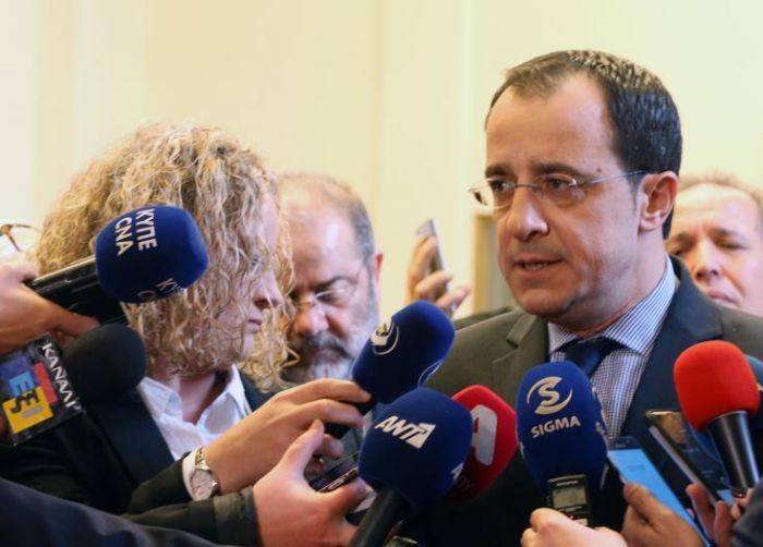 &Epsilon;&kappa;&pi;&rho;ό&sigma;&omega;&pi;&omicron;&sigmaf;: &Delta;&epsilon;&nu; &pi;&rho;ό&kappa;&epsilon;&iota;&tau;&alpha;&iota; &nu;&alpha; &delta;&omicron;&theta;&epsilon;ί &xi;&alpha;&nu;ά ά&lambda;&lambda;&omicron; έ&gamma;&gamma;&rho;&alpha;&phi;&omicron; &sigma;&tau;&omicron;&upsilon;&sigmaf; &pi;&omicron;&lambda;&iota;&tau;&iota;&kappa;&omicron;ύ&sigmaf; &alpha;&rho;&chi;&eta;&gamma;ύ&sigmaf;