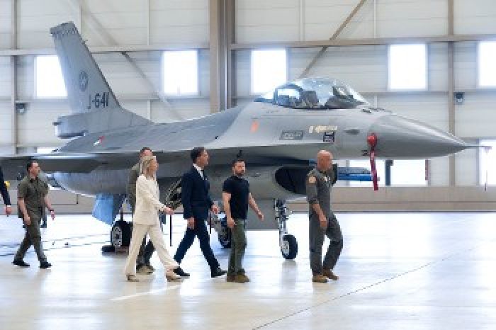 &Nu;έ&alpha; &sigma;&eta;&mu;&alpha;&nu;&tau;&iota;&kappa;ή &kappa;&lambda;&iota;&mu;ά&kappa;&omega;&sigma;&eta; &mu;&epsilon; &tau;&eta;&nu; &pi;&alpha;&rho;&alpha;&chi;ώ&rho;&eta;&sigma;&eta; F-16 &sigma;&tau;&omicron; &Kappa;ί&epsilon;&beta;&omicron;