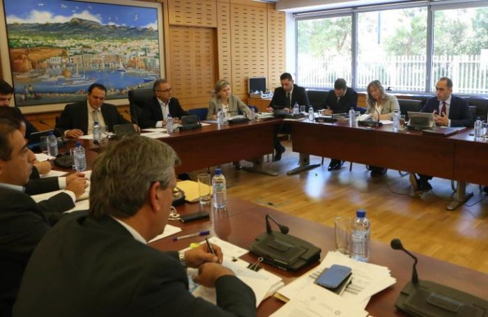 &Eta; &Kappa;&omicron;&iota;&nu;&omicron;&beta;&omicron;&upsilon;&lambda;&epsilon;&upsilon;&tau;&iota;&kappa;ή &Epsilon;&pi;&iota;&tau;&rho;&omicron;&pi;ή &Omicron;&iota;&kappa;&omicron;&nu;&omicron;&mu;&iota;&kappa;ώ&nu; &omicron;&lambda;&omicron;&kappa;&lambda;&eta;&rho;ώ&nu;&epsilon;&iota; &tau;&eta; &sigma;&upsilon;&zeta;ή&tau;&eta;&sigma;&eta;