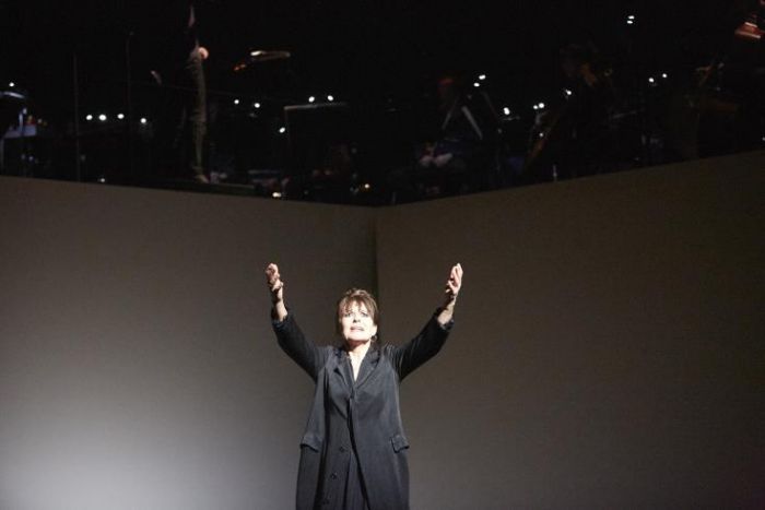 &Eta; &kappa;&omicron;&rho;&upsilon;&phi;&alpha;ί&alpha; &Gamma;&alpha;&lambda;&lambda;ί&delta;&alpha; &eta;&theta;&omicron;&pi;&omicron;&iota;ό&sigmaf; Fanny Ardant &gamma;&iota;&alpha; &pi;&rho;ώ&tau;&eta; &phi;&omicron;&rho;ά &sigma;&tau;&eta;&nu; &Kappa;ύ&pi;&rho;&omicron;