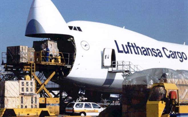 Lufthansa: &Omicron; &Gamma;&epsilon;&rho;&mu;&alpha;&nu;&iota;&kappa;ό&sigmaf; &lambda;&alpha;ό&sigmaf; &pi;&lambda;&eta;&rho;ώ&nu;&epsilon;&iota; 9 &delta;&iota;&sigmaf; &epsilon;&upsilon;&rho;ώ &gamma;&iota;&alpha; &tau;&eta; &delta;&iota;ά&sigma;&omega;&sigma;ή &tau;&eta;&sigmaf;, &alpha;&lambda;&lambda;ά...