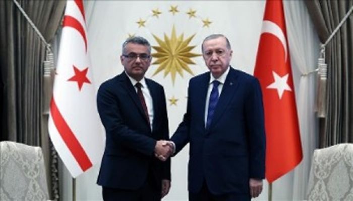 &Nu;.&Alpha;. &Mu;&epsilon;&sigma;ό&gamma;&epsilon;&iota;&omicron;&sigmaf;: &Kappa;&alpha;&tau;&alpha;&rho;&rho;ί&pi;&tau;&omicron;&upsilon;&nu; &tau;&omicron;&nu; &epsilon;&upsilon;&rho;&omega;&alpha;&tau;&lambda;&alpha;&nu;&tau;&iota;&kappa;ό &epsilon;&phi;&eta;&sigma;&upsilon;&chi;&alpha;&sigma;&mu;ό &tau;&alpha; &pi;&alpha;&zeta;ά&rho;&iota;&alpha; &gamma;&iota;&alpha; &laquo;&epsilon;&nu;&epsilon;&rho;&gamma;&epsilon;&iota;&alpha;&kappa;ή &alpha;&nu;&epsilon;&xi;&alpha;&rho;&tau;&eta;&sigma;ί&alpha;&raquo;