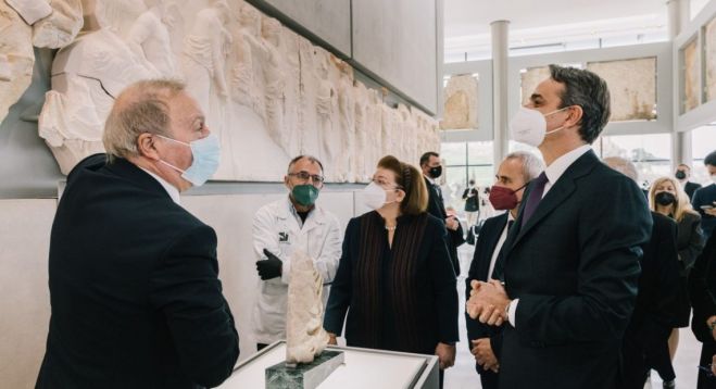 &Epsilon;&pi;&alpha;&nu;έ&nu;&omega;&sigma;&eta;, &delta;&iota;&epsilon;&upsilon;&theta;έ&tau;&eta;&sigma;&eta;, &delta;&alpha;&nu;&epsilon;&iota;&sigma;&mu;ό&sigmaf;&hellip;. &kappa;&alpha;&tau;ά&nu;&tau;&iota;&alpha;