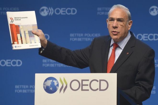 &Mu;&epsilon;ί&omega;&sigma;&eta; &tau;&omega;&nu; &delta;&iota;&epsilon;&theta;&nu;ώ&nu; &epsilon;&mu;&pi;&omicron;&rho;&iota;&kappa;ώ&nu; &sigma;&upsilon;&mu;&phi;&omega;&nu;&iota;ώ&nu; &theta;&alpha; &pi;&lambda;ή&xi;&epsilon;&iota; &tau;&eta;&nu; &pi;&alpha;&gamma;&kappa;ό&sigma;&mu;&iota;&alpha; &alpha;&nu;ά&pi;&tau;&upsilon;&xi;&eta;