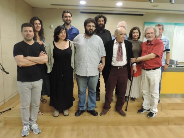 &Epsilon;/&kappa; &kappa;&alpha;&iota; &Tau;/&kappa; &pi;&omicron;&iota;&eta;&tau;έ&sigmaf; &alpha;&pi;ά&gamma;&gamma;&epsilon;&iota;&lambda;&alpha;&nu; &gamma;&iota;&alpha; &tau;&eta;&nu; &epsilon;&pi;&alpha;&nu;έ&nu;&omega;&sigma;&eta; &tau;&omicron;&upsilon; &nu;&eta;&sigma;&iota;&omicron;ύ