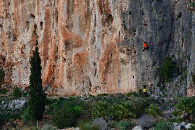 Ά&gamma;&nu;&omega;&sigma;&tau;&omicron;&iota; &kappa;&alpha;&tau;έ&sigma;&tau;&rho;&epsilon;&psi;&alpha;&nu; &alpha;&rho;&chi;&alpha;ί&epsilon;&sigmaf; &beta;&rho;&alpha;&chi;&omicron;&gamma;&rho;&alpha;&phi;ί&epsilon;&sigmaf; &sigma;&tau;&omicron; ό&rho;&omicron;&sigmaf; &Pi;&alpha;&gamma;&gamma;&alpha;ί&omicron;