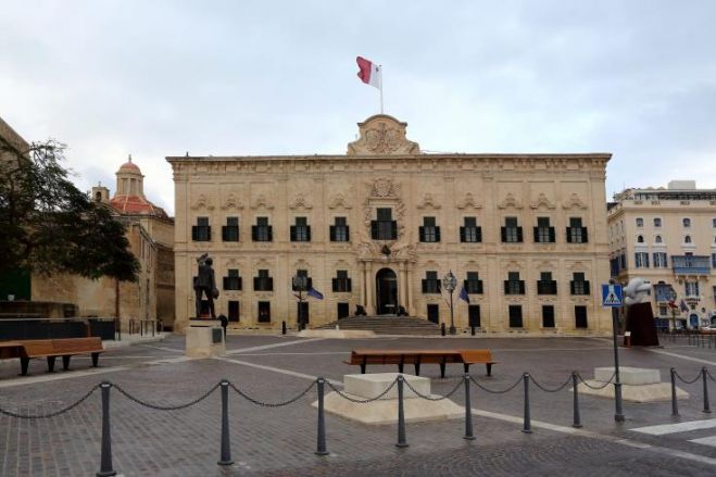 &Gamma;&kappa;&rho;&epsilon;&tau;&sigmaf;: &Eta; &mu;&alpha;&lambda;&tau;έ&zeta;&iota;&kappa;&eta; &pi;&rho;&omicron;&epsilon;&delta;&rho;ί&alpha; &theta;&alpha; &pi;&rho;&omicron;&sigma;&pi;&alpha;&theta;ή&sigma;&epsilon;&iota; &nu;&alpha; &alpha;&pi;&omicron;&kappa;&alpha;&tau;&alpha;&sigma;&tau;ή&sigma;&epsilon;&iota; &tau;&eta;&nu; &epsilon;&iota;&kappa;ό&nu;&alpha; &tau;&eta;&sigmaf; &Epsilon;&Epsilon; &sigma;&tau;&omicron;&upsilon;&sigmaf; &pi;&omicron;&lambda;ί&tau;&epsilon;&sigmaf;