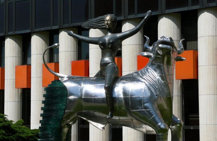 &Gamma;&iota;&alpha; &pi;&omicron;&iota;&alpha; &Epsilon;&upsilon;&rho;ώ&pi;&eta;;