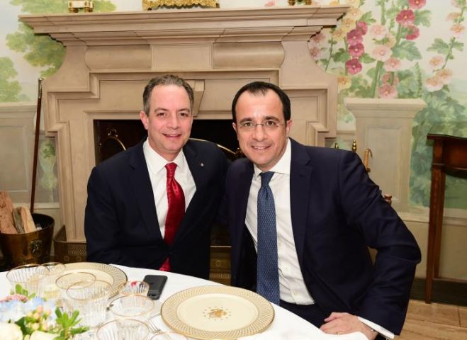 &Iota;&kappa;&alpha;&nu;&omicron;&pi;&omicron;&iota;&eta;&mu;έ&nu;&omicron;&sigmaf; &delta;&eta;&lambda;ώ&nu;&epsilon;&iota; &omicron; &Kappa;&upsilon;&beta;&epsilon;&rho;&nu;&eta;&tau;&iota;&kappa;ό&sigmaf; &Epsilon;&kappa;&pi;&rho;ό&sigma;&omega;&pi;&omicron;&sigmaf;