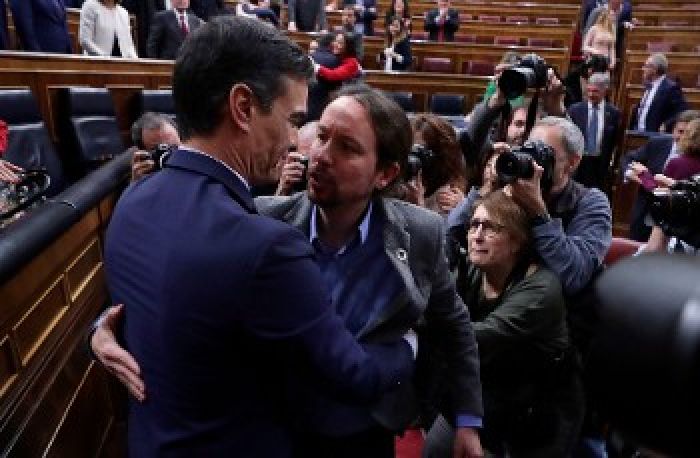 &Iota;&sigma;&pi;&alpha;&nu;ί&alpha;: &Epsilon;&gamma;&kappa;&rho;ί&theta;&eta;&kappa;&epsilon; &alpha;&pi;ό &tau;&eta; &Beta;&omicron;&upsilon;&lambda;ή &eta; &sigma;&upsilon;&gamma;&kappa;&upsilon;&beta;έ&rho;&nu;&eta;&sigma;&eta; &Sigma;&omicron;&sigma;&iota;&alpha;&lambda;&iota;&sigma;&tau;ώ&nu; - &laquo;&Pi;&omicron;&delta;έ&mu;&omicron;&sigmaf;&raquo;