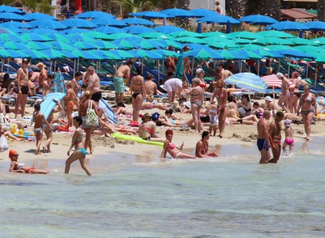 &Alpha;ύ&xi;&eta;&sigma;&eta; 24,6% &sigma;&tau;&iota;&sigmaf; &alpha;&phi;ί&xi;&epsilon;&iota;&sigmaf; &tau;&omicron;&upsilon;&rho;&iota;&sigma;&tau;ώ&nu; &gamma;&iota;&alpha; &Phi;&epsilon;&beta;&rho;&omicron;&upsilon;ά&rho;&iota;&omicron;