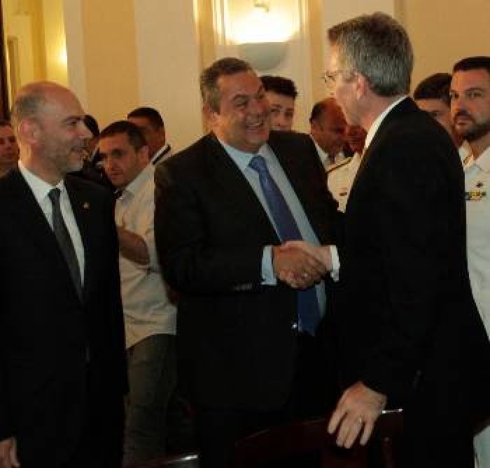 &Eta; &Epsilon;&lambda;&lambda;ά&delta;&alpha; &sigma;&tau;&omicron; &epsilon;&pi;ί&kappa;&epsilon;&nu;&tau;&rho;&omicron; &epsilon;&pi;&iota;&kappa;ί&nu;&delta;&upsilon;&nu;&omega;&nu; &sigma;&chi;&epsilon;&delta;&iota;&alpha;&sigma;&mu;ώ&nu; &kappa;&alpha;&iota; &epsilon;&xi;&epsilon;&lambda;ί&xi;&epsilon;&omega;&nu;