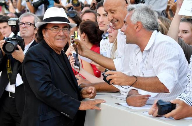 Ό&tau;&alpha;&nu; &delta;&iota;&epsilon;&theta;&nu;&omicron;ύ&sigmaf; &phi;ή&mu;&eta;&sigmaf; &tau;&rho;&alpha;&gamma;&omicron;&upsilon;&delta;&iota;&sigma;&tau;έ&sigmaf; &kappa;&rho;ί&nu;&omicron;&nu;&tau;&alpha;&iota; &ldquo;&epsilon;&pi;&iota;&kappa;ί&nu;&delta;&upsilon;&nu;&omicron;&iota;&rdquo; &gamma;&iota;&alpha; &tau;&omicron;&upsilon;&sigmaf; &phi;&alpha;&sigma;ί&sigma;&tau;&epsilon;&sigmaf; &tau;&eta;&sigmaf; &Omicron;&upsilon;&kappa;&rho;&alpha;&nu;ί&alpha;&sigmaf;..