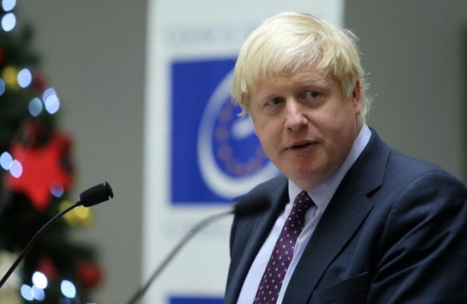 &Mu;&epsilon; &Tau;&zeta;ό&nu;&sigma;&omicron;&nu; &kappa;&alpha;&iota; &Nu;&tau;ά&nu;&kappa;&alpha;&nu; &sigma;&tau;&eta; &Gamma;&epsilon;&nu;&epsilon;ύ&eta; &eta; &Beta;&rho;&epsilon;&tau;&alpha;&nu;ί&alpha;